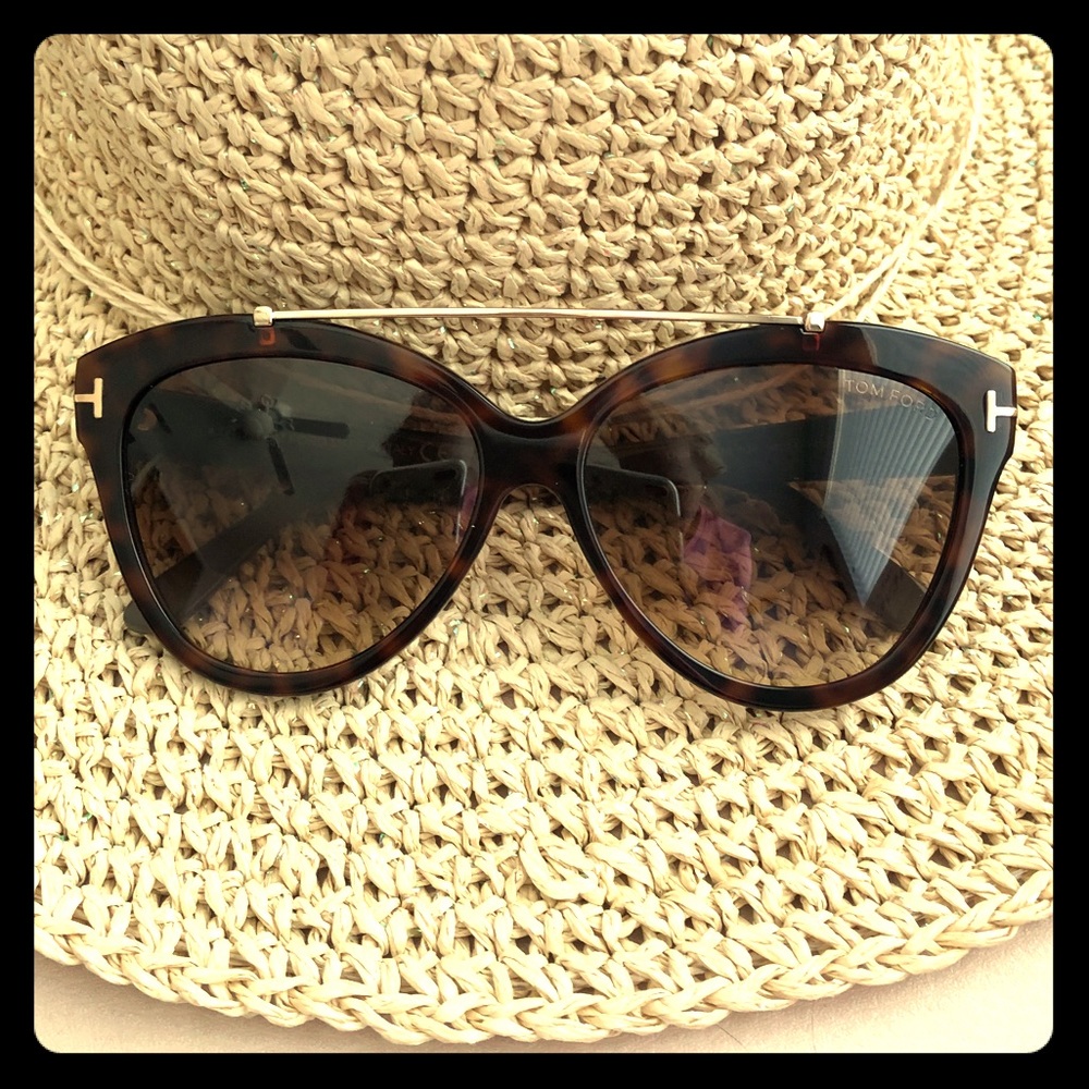 😎Tom Ford sunnies☀️ Genuine TF sunglasses 😎 - Picture 1 of 8